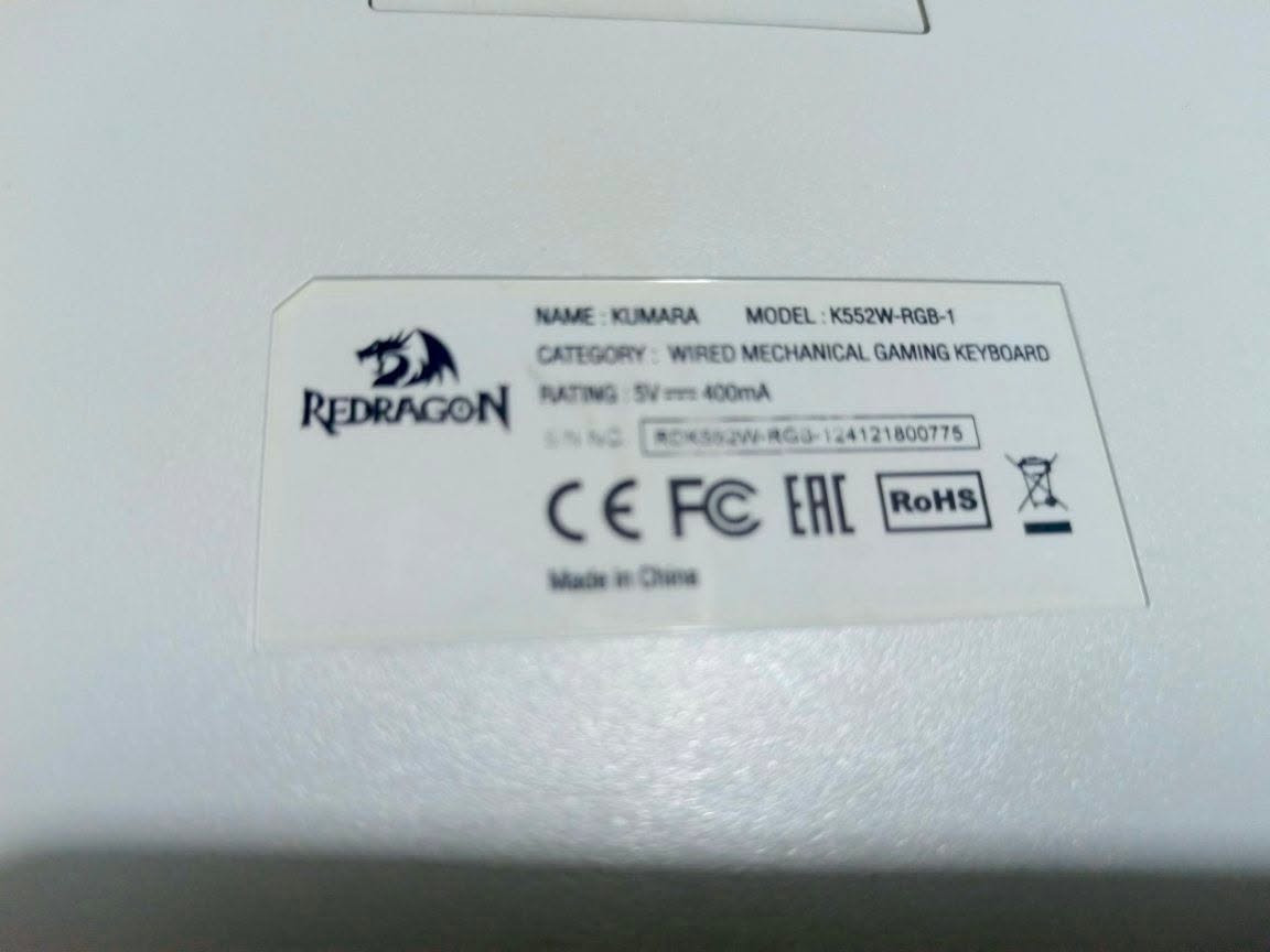 السلام عليكم 
كيبورد ميكانيكي من ريد دراكون موديل k-552w
كيبورد احترافي وبلو سويتش
RGB ارجيبي  الوان منوعة
تتحكم بيه بتطبيق عالحاسبة
ووياه ماوس باد مرتبة
ب٣٠ الف فقط مكاني بغداد ام الكبر والغزلان
*********** واتس

