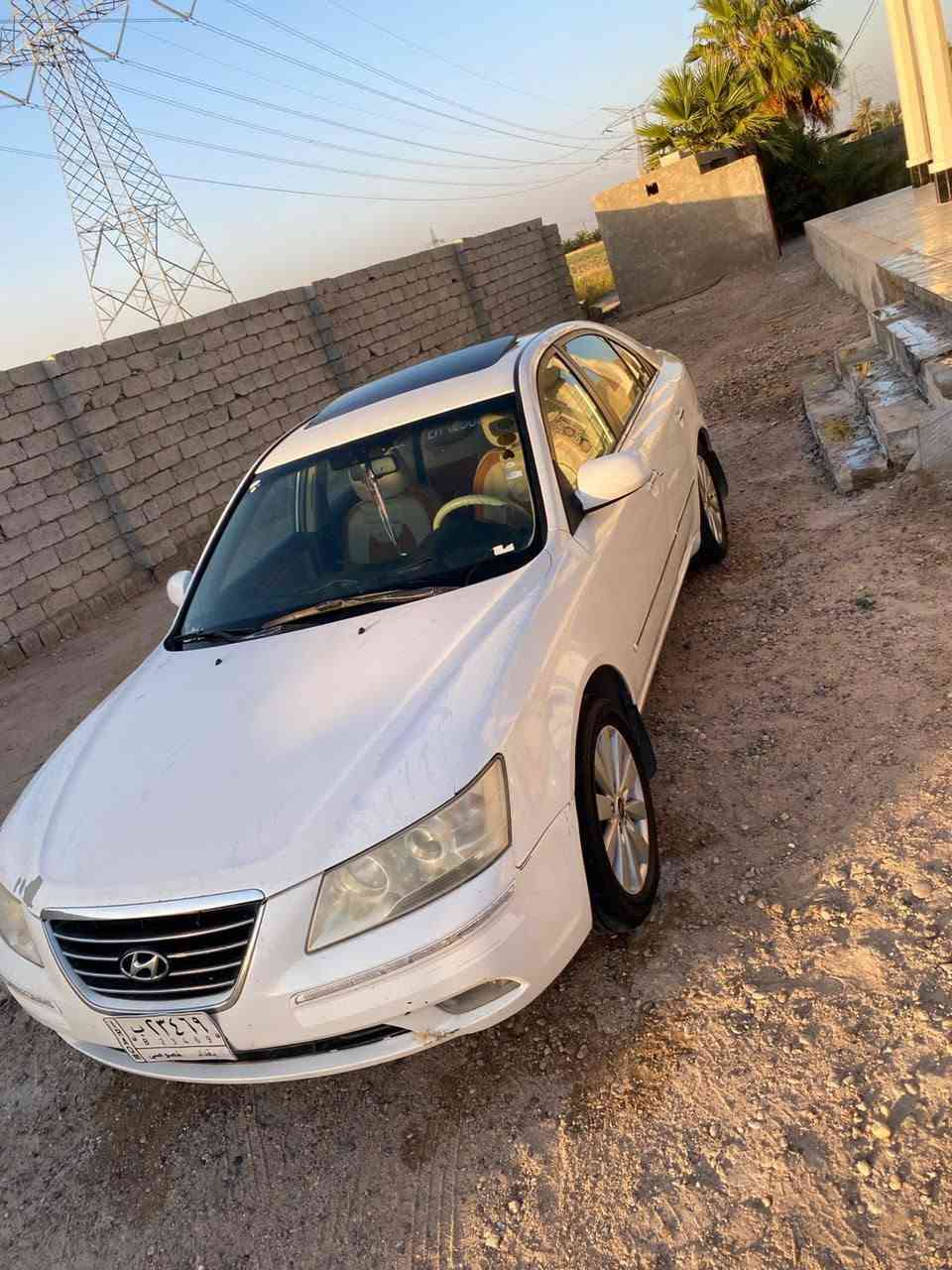 السلام عليكم 
سوناتا 2009
فولل مواصفات 
محرك الفين واربعميه صدر جديد محرك جديد سياره كامله من كلشي ماناقصعا اي شيء تشغل وتروح السياره محزمه 

السعر:شده وخمس ورقات 
رقم الهاتف:***********
بي واتساب
