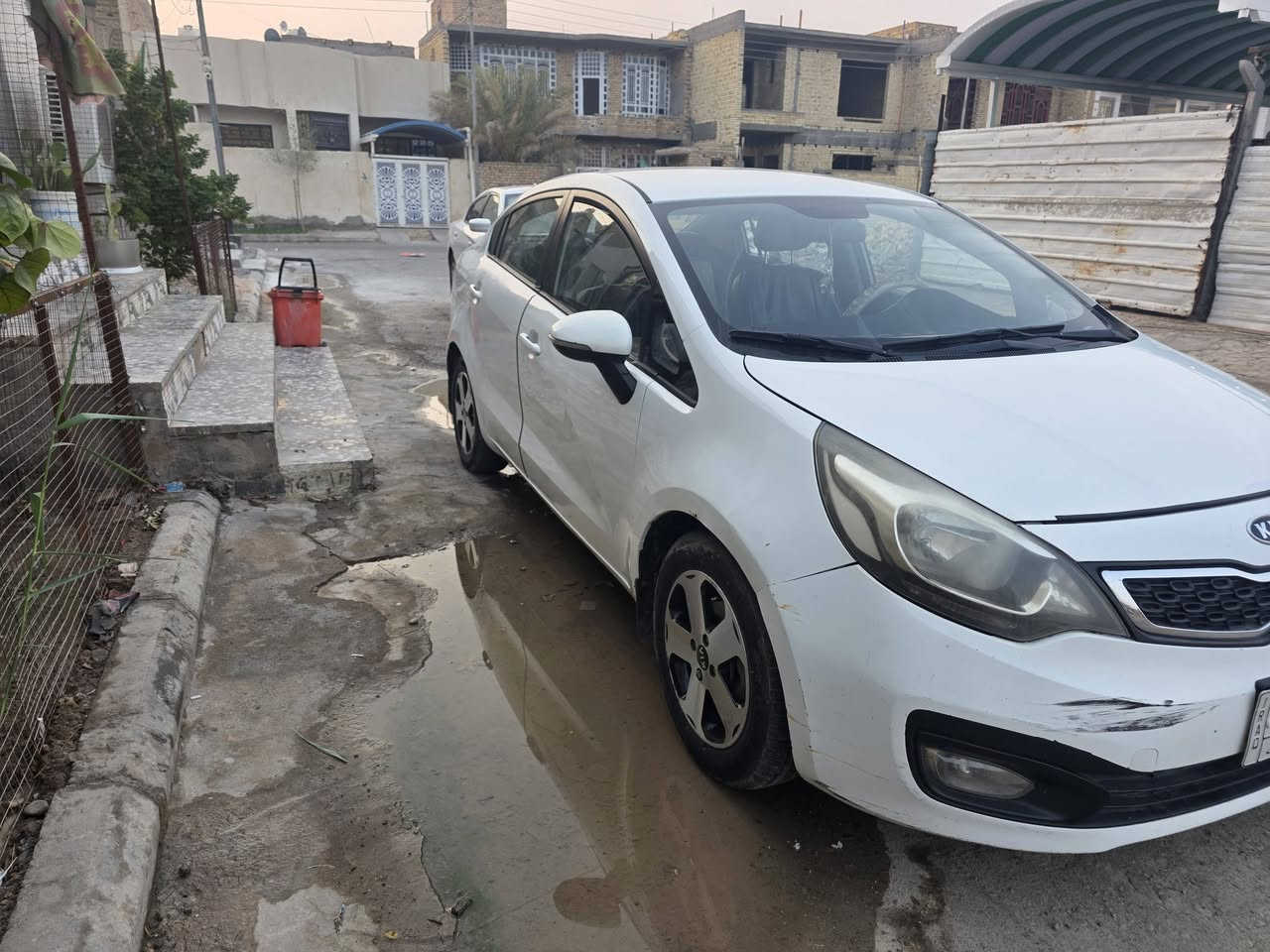 كيا ريو موديل ١٣ بيه حادث قطعتين مكان سياره العماره 
سعر٧٥
رقم ***********
