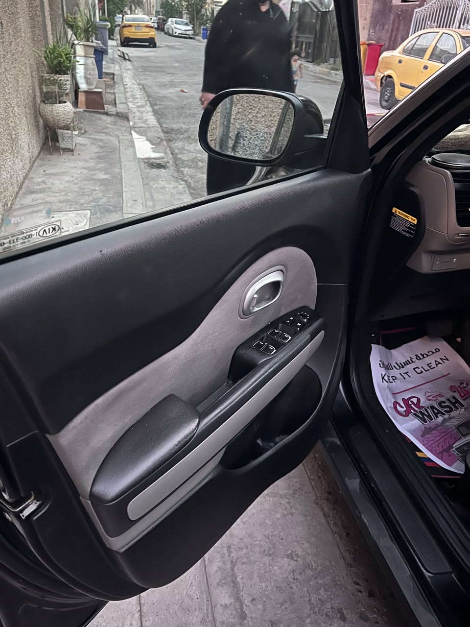 للبيع في بغداد الشعب 🚗
​Kia Soul موديل 2019
​المحرك: 1600 سي سي (قوي واقتصادي)
​المكان: بغداد
​التبريد: ثلج (شغال بكفاءة عالية جداً)
​الحالة والبدن: السيارة نظيفة ومضمونة، وملاحظات البدن موضحة بكل أمانة (باب مبدل وجاملغ أيمن مصبوغ، دون أي تأثير على الدواخل أو الإيرباك).
​السعر: 115 ورقة (قابل للتفاوض بشيء بسيط)
​للإستفسار والمعاينة،  الاتصال على الرقم التالي:
📞 ***********
