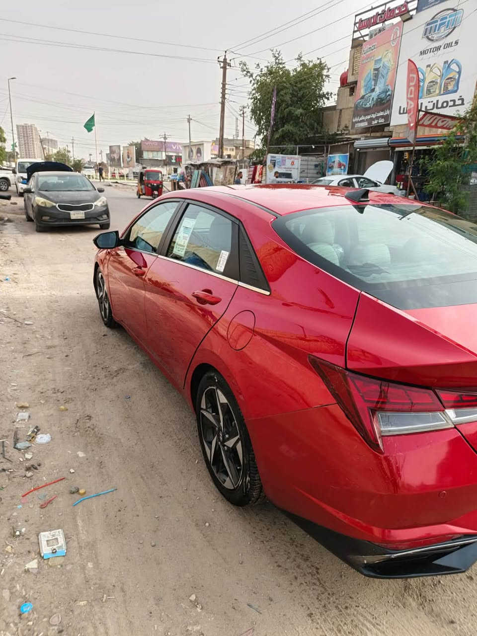 ﷽
السلام عليكم 

 النترا 

موديل 2022

فول مواصفات لمتدد 

رقم بغداد انكليزي تحويل ثاني يوم

معروفه مواصفات لمتد فول 1/1

3 بصمه 

فتحه سقف 

كشنات جلد تدفئه 

كهرباء 

سايد بريك كهرباء 

رادارات اماميه جانبيه خلفيه 

قياده ذاتيه 

سماعات بووز 12 سماعه 

تحذير الخروج عن المسار 

مانع تصادم 

شاشه دجتل 

تبريد بيانو 

اضائه خلفيه لد 

لد نهاري 

كامره خلفيه

محرك 2000 دوش 

باقي المواصفات معروفه ما يحتاج اذكرهن 

حادث جاملغ خلفي وشويه صندوك

السيارة كاملة مكملة ما بيها نقص باي شي
*********** للتواصل السعر١٣٧
