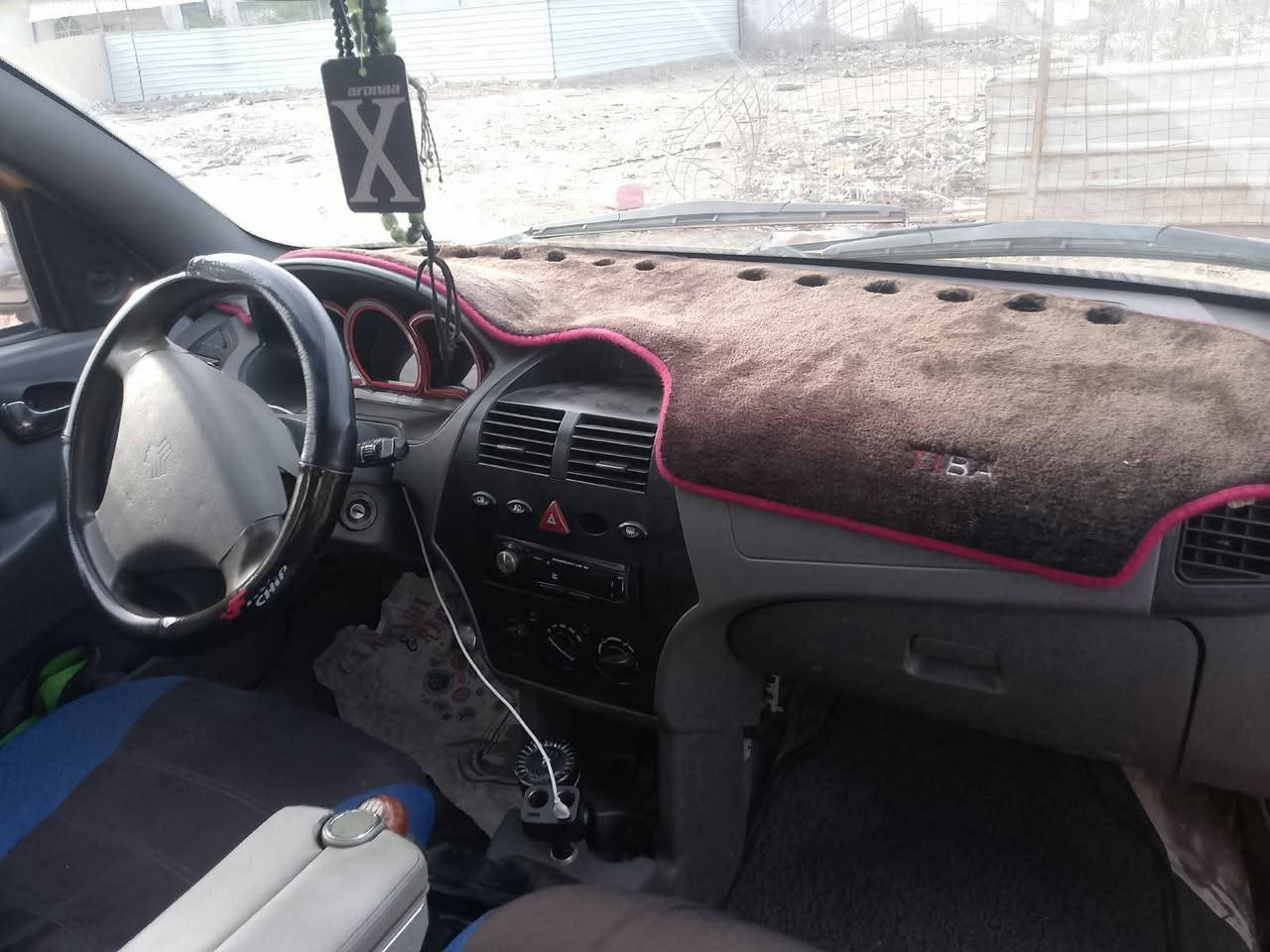 سيارة طيبة موديل ٢٠١٥ تبريد ثلج حدادة صدر خير من الله السيارة تاخذة منا كبل للشارع بداية خيط تبخير مكاني بغداد حي الجهاد *********** السعر ٣٥ وبية مجال
