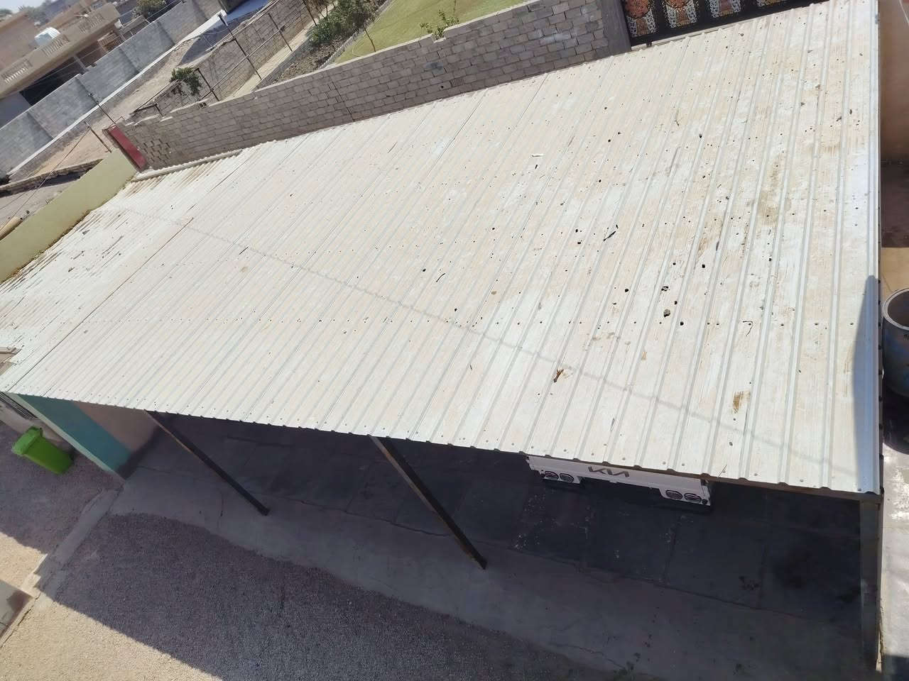 سلام عليكم سقيفه البيع 
جينكو وحديد شخاطه ابو 4
ودنك بوري مربع اب 4
حديد وجينكو والله جديد 
طول 11متر وعرض7متر
ستفسار تصال***********
مكن الانبار الخالديه
