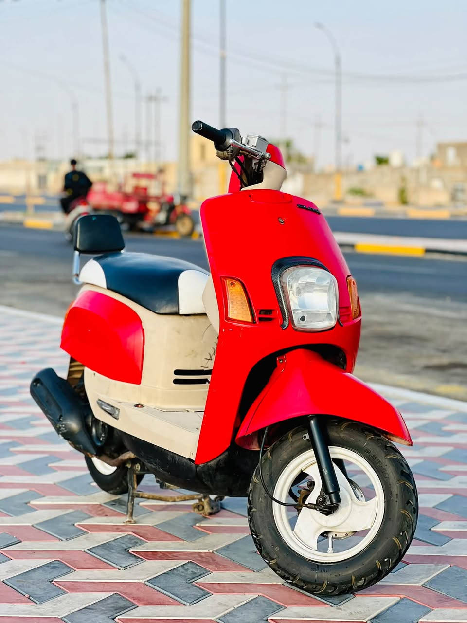 ماكس بوليس • مفتوح • مجال