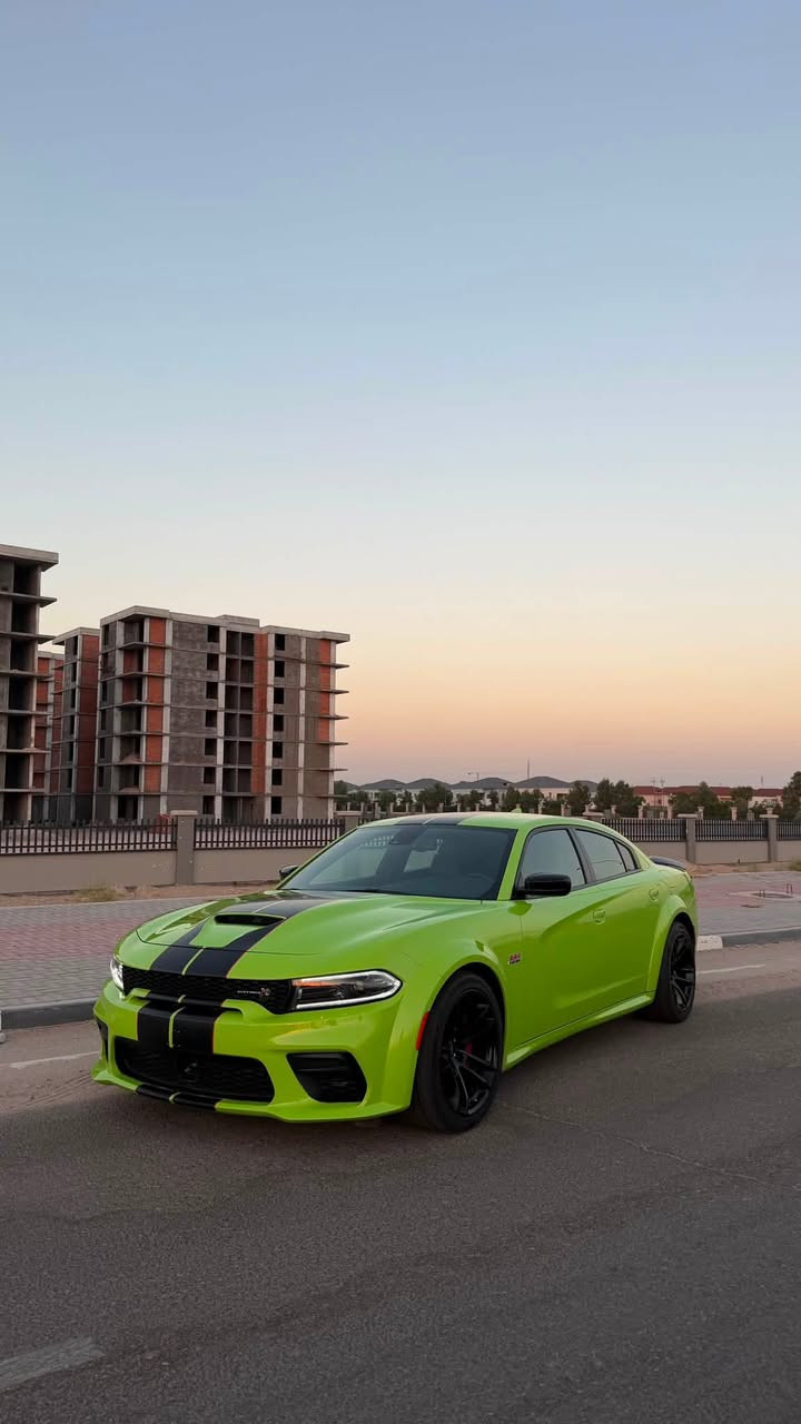 السلام عليكم للبيع جارجر سكات باك6400 وايد بدي اصل 2023 ماشيه 17ميل وارد امريكي بيها فقط تخريب بالداخل حاركين الكشنات ومبدلهم اصليات رقم فحص مؤقت
مكان السيارة بصرة

استفسار 
***********
