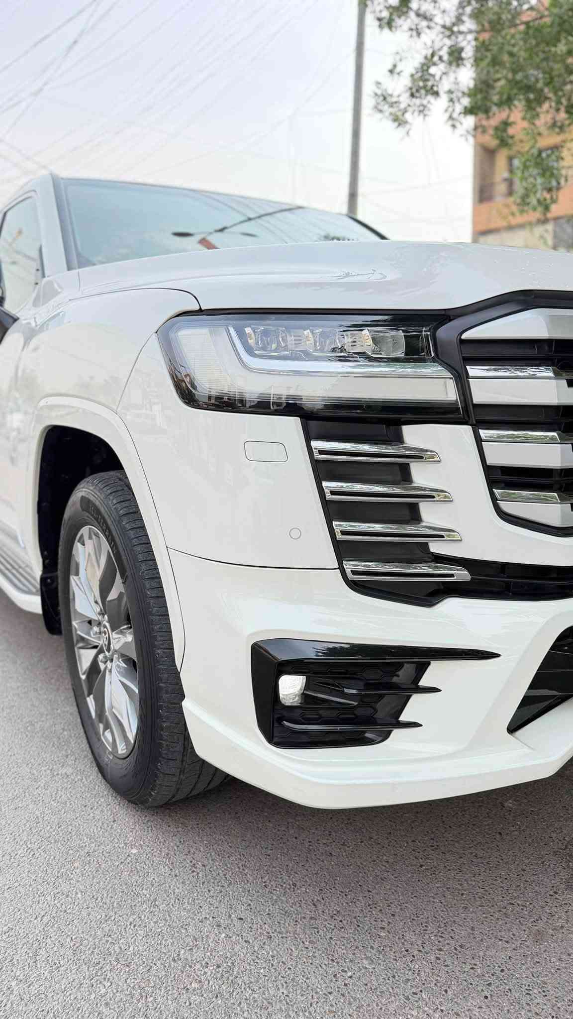 لاندكروز VX • ٢٠٢٢ • محرك 4000