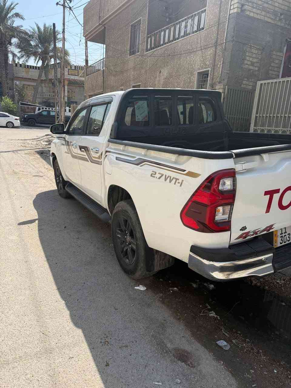 السلام عليكم بيكم تويوتا موديل 21 بغداد السياره جديده 
بدون صبغ السعر.     263  ورقة وبيه مجال بسيط 
العنوان بغداد جميلة ***********
