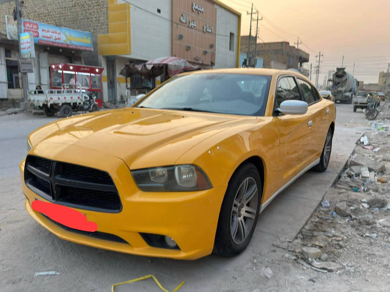 السلام عليكم 
جارجر 2013 رقم ذي قار دولي 
سنوية 2030 مداور ثاني يوم باسمي 
محرك 6 سلندر 3600 گير محرك حدادية كفاله
بدون ايرباك 
منظومة تبريد جاهزة 
منظومة زنون 
ويل خليجي 
السعر 140 
 *********** واتساب واتصال
