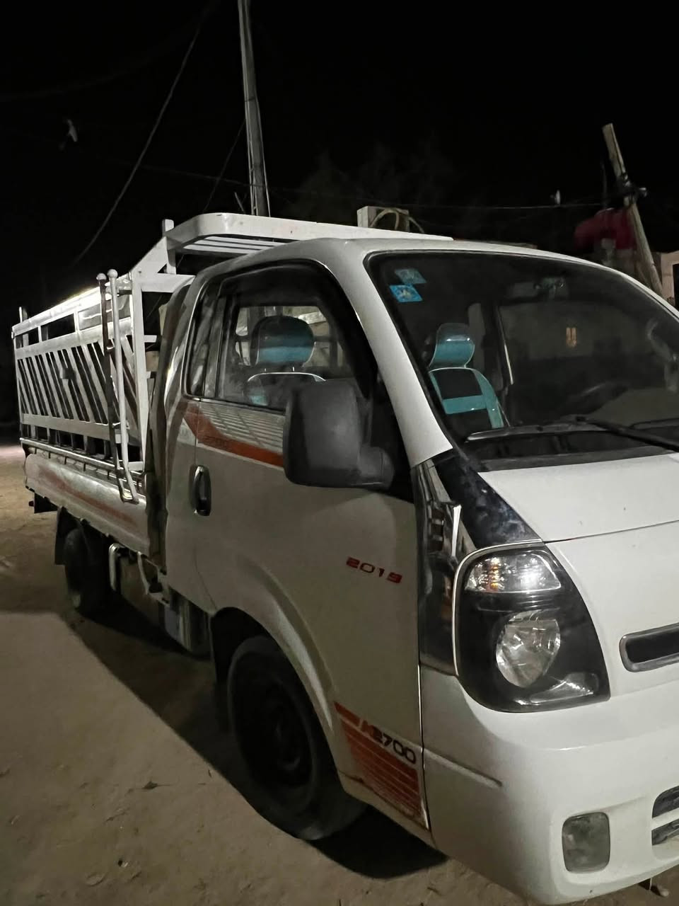 كيا حمل نثية
موديل 16 سيارة جاهزة من كل شي 

سعر 110 

ملاحظة المحجر مو وي سيارة 

مكاني نجف 

سيارة باسمي 

سونار سيارة موجود بصور 

***********
