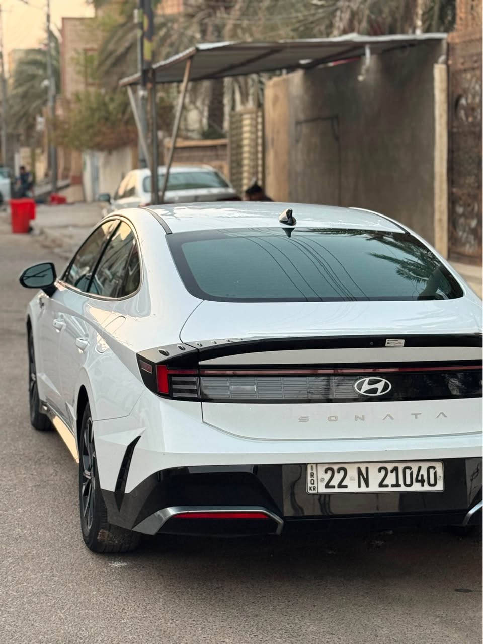 سلام عليكم 
سوناتا 2025    الشكل الجديد رقم أربيل   باسمي / وارد امريكي/ ماشية37الف 
حادثها جاملغ امامي وشوي من البنيد 
مواصفات SEL تجي فول عدا البنوراما
محرك 2500
دشبول الكتروني متصل مع شاشة كاملة
أنظمة قيادة متعدد 
رادارات امامي جانبي خلفي
قيادة آليه * تحديد مسار 
لايت زينون عالي ناصي 
LED نهاري - بك لايت لد 
مانع تصادم امامي خلفي
بصمة تشغيل + بصمة ابواب + تشغيل عن بعد
كشن كهربائي
تدفئة كشنات
اوتو هولد توقف ذاتي اثناء الازدحام 
تحكمات استيرن فول
سايد بريك بصمة
صندوك ذكي + بصمة
كيرها تعليك النظام الجديد 
كامرا خلفيه دوارة وشاشة نظام ابل كار بلي
وباقي المواصفات معروفه للسيارة 
البصره 
واتساب متوفر او الاتصال عالرقم
   ***********
سعر 195بيها مجال بسيط Singapore
