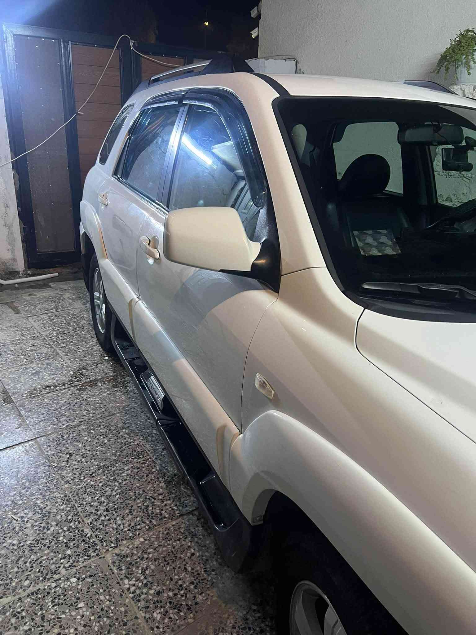 سلام عليكم سبورتج 9خليجي مكينه 2000 جاهزه من كلشي سونار مع صور    سعر115      رقمي ***********

نص مكتوب في الصور:
- سونار Al-Yasser اسم الزبون: نوع المركبة: كيا سبورتاج الموديل: 2009 رقم السيارة: 60989 تاريخ الفحص: 2026/05/09 المركز غير مسؤول عن الفحص بعد تسليم التقرير الجهة الأمامية: يوجد خدش + بصمات + تكحيل الجهة اليسرى : يوجد صبغ +تكحيل + بصمات + بارد الجهة اليمني : يوجد صبغ +بصمات +بارد +خدوش الجهة الخلفيه: الجهة العلوية: يوجد خدوش بأدارة علي الهادي: *********** لم يتم فحص الدعاميات صبغ مفتوح بارد خدوش أوقات الدوام من 9 صباحا الى 6 مساءً