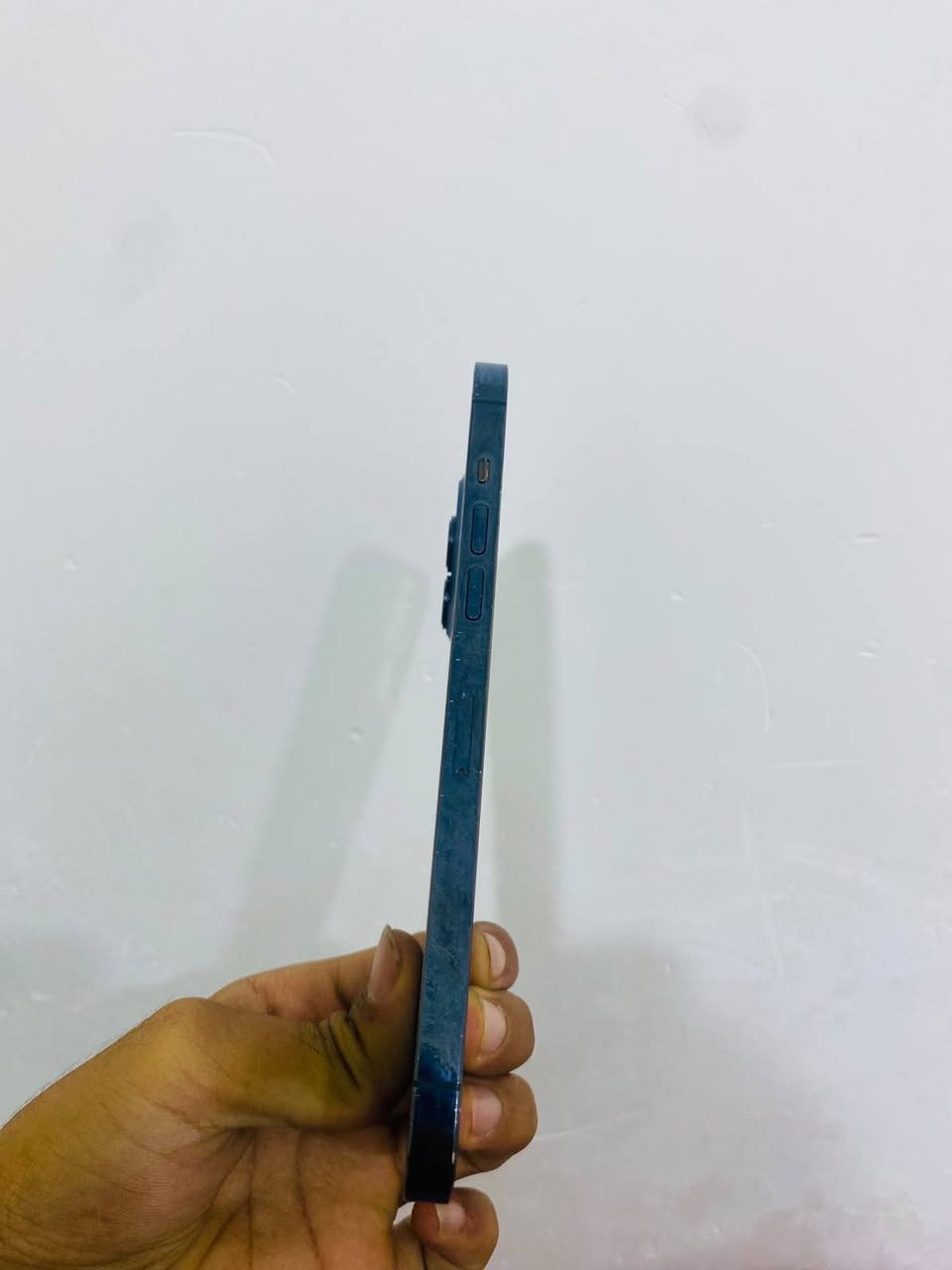 للبيع او مروس بدراجه 
12بروو ماكس 
جاهز وتر مامفتوحح 
ذاكره 256🔥
بطاريه 75💙
شرق اوسط A/AA
ضهر مكسور 
نضافه شوف عينك 
العنوان دوانيه دغاره 
***********
