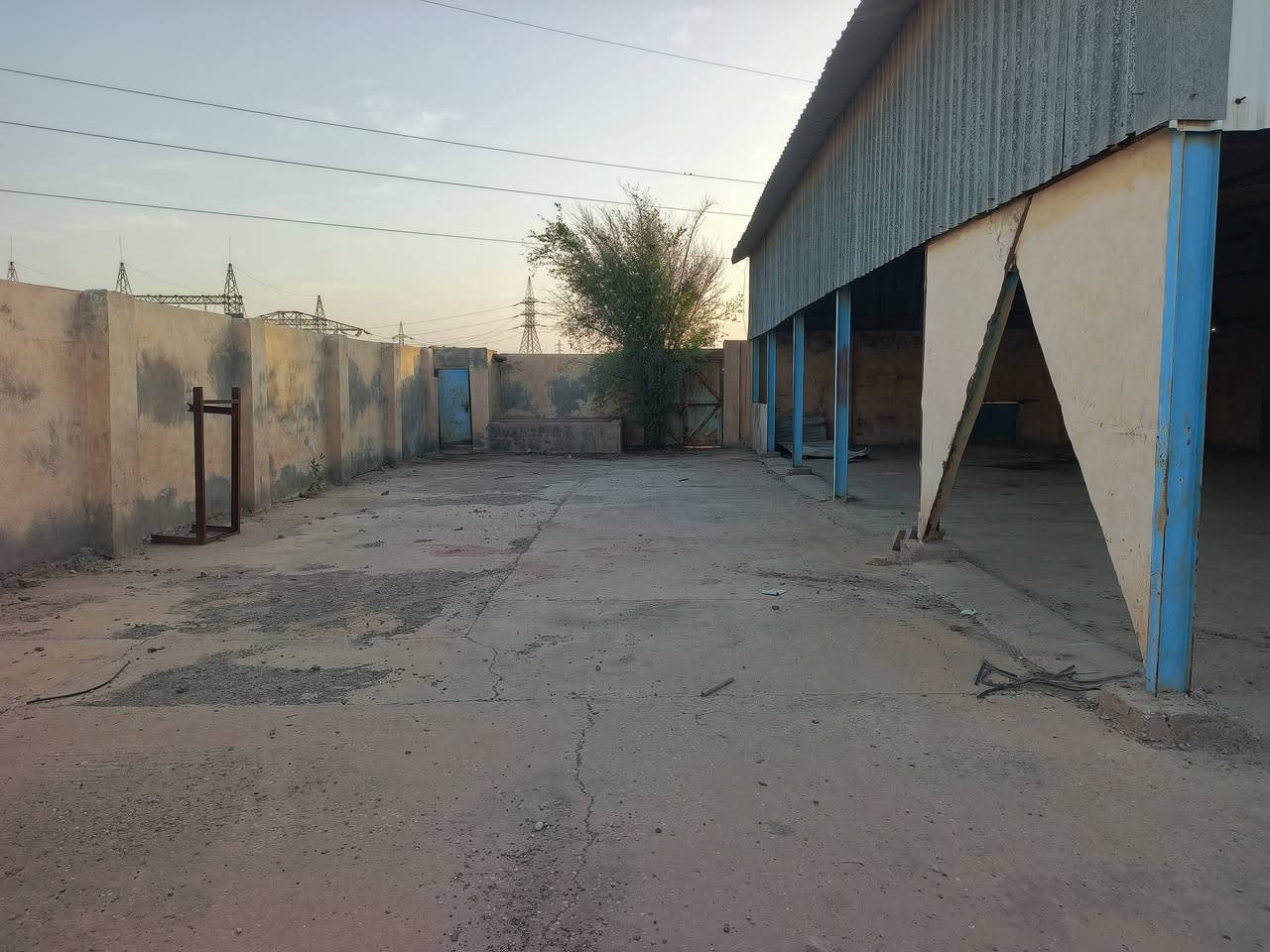 جملون • الناصرية قرب الحولي • ٢٠م×١١م
