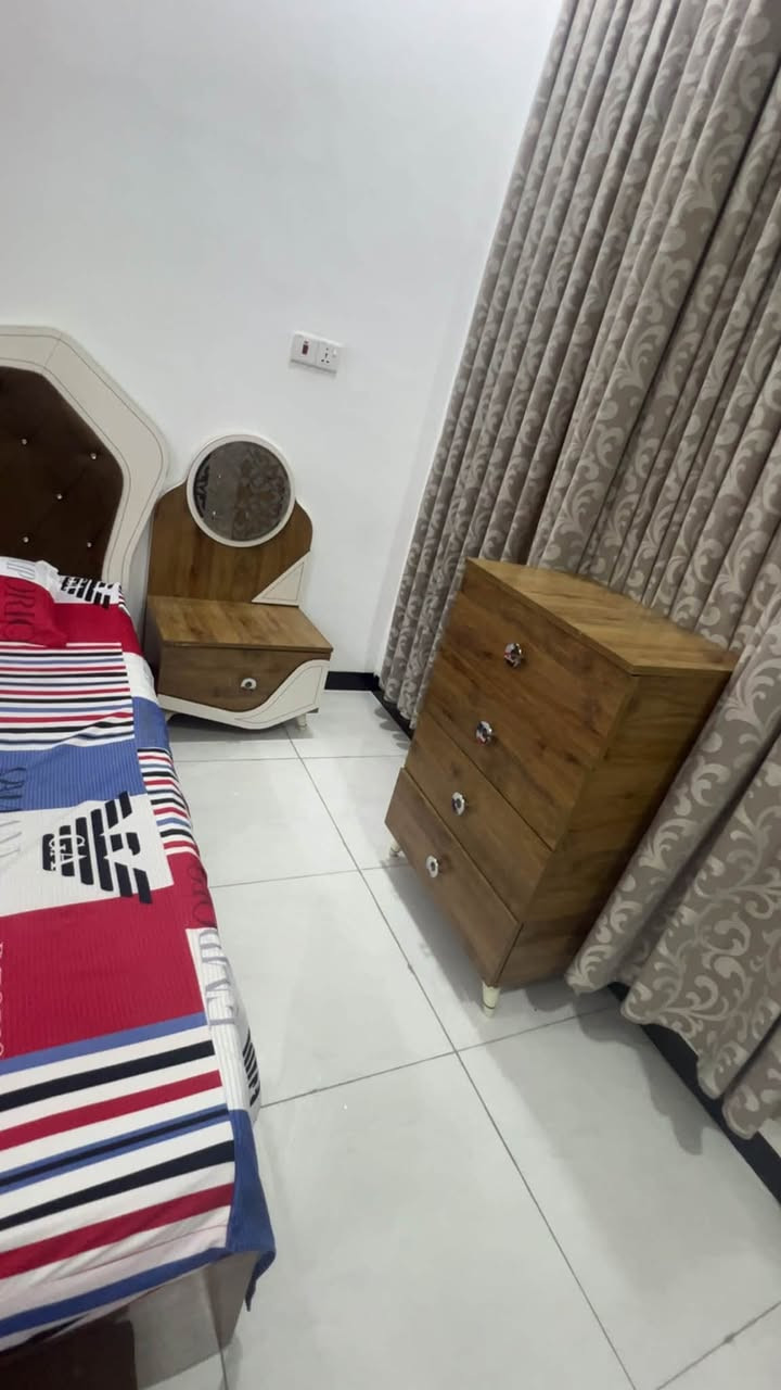 غرفة نوم تركيه / 8 قطع 
فقط فطر بالجامه بسيط ، غرفه قويه ومابيها اي كسر 
السعر / 400 الف وبيها مجال بسيط 
العنوان / بغداد - حي الجهاد 
للاستفسار مراسلة الرقم واتساب ***********
