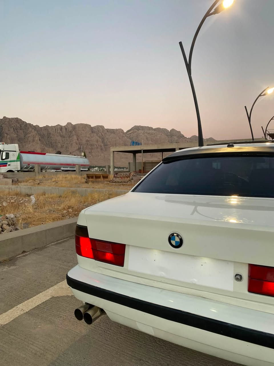 بەناوی خوا BMW 520 گێڕ حادی، ئاڕم پلاستیک هەولێر ئاڕم و ئەوەلیات و موس و بڕاوەو لێدران بەشەرت ، ڕەقەم پلێتی ئەسڵی ، کورە بۆجوانی بێ چاڵ و قوپ، مۆدیل 91 کراوەتە 95 , گێڕو مەکینە ئەوروپی هەڵمیشی نیە لۆک ، کلاج ڕادیس🚀, سڵایدی کارەبا مەزبوت ، ئێڕباگ ، فۆڕمیکا ، پێش گەورە، جەگی بیلادی ، کوشن پەڕۆی بیلادی لۆک ، 4 تایەو ویل حەسیر سفر ،دەحامیM ,گزۆزM, لایتی بیلادی زینۆن، تەبرید بەس کۆپرێسەری نەقسە گەرمی مەزبوت ،ڕۆن و بانس و سێرڤسی کامل ، گێڕو مەکینە و کارەبای و تەقەو ڕەقە بەشەرتی هەزار فیتەر ماڵەکە بەس ماشاءالله ی دەوێ نرخی (39) گەڵایە، شوێن ڕانیە *********** ئەدمین 🖤
