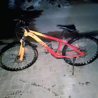 هذا بايسكل للبيع  تواصل هنا 07713373606