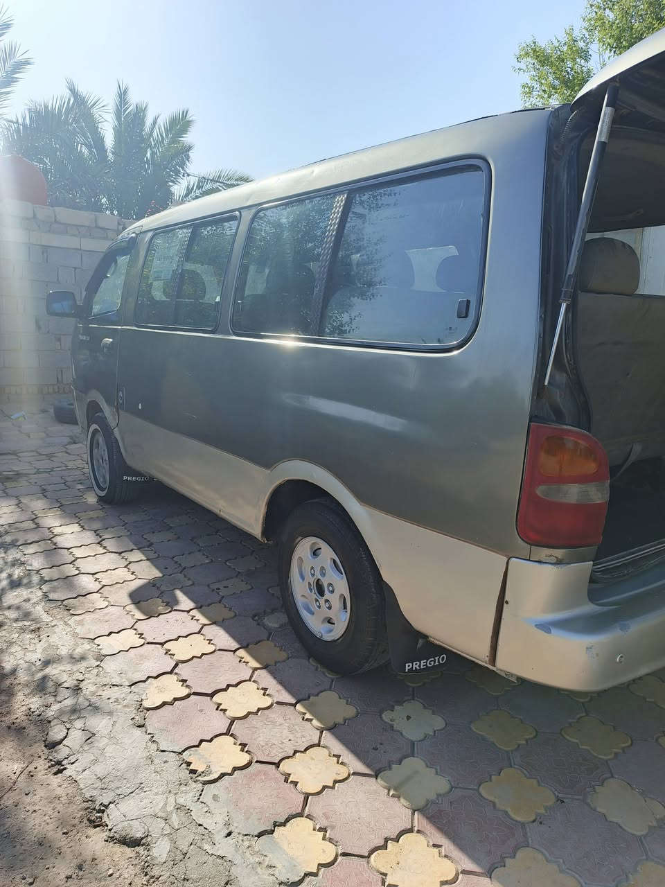 عليكم كيا بريجو للبيع مديل 2000 اصل سياحي السياره جاهزه من مكينه وكير واكسل وكهربائيات كله شغاله وتخم تاير وحداديه امامي خلفي السياره رقم نجف انكليزي سنويه ل31 مصفره هئيه وغرامات السياره شواصي 3 شركه واحد معمر الامامي صفحه العبري تعمير درجه اولى السياره كشنات جلد بلادي السعر 82 وبيه مجال الاستفسار خاص او اتصال ***********
