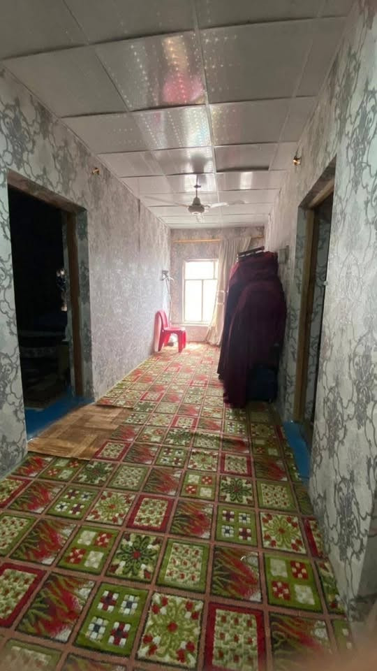 بيت للبيع طابو صرف

بيت للبيع طابقين عد ال باني 100 متر كونكريت مسلح طابو صرف سعره 110 وبيه مجال قرب اسواق الكفيل 

ط1/ استقبال وغرفه ومطبخ وصحيات

ط2/غرفتين وكلدور ومطبخ وصحيات

للاستفسار ***********
