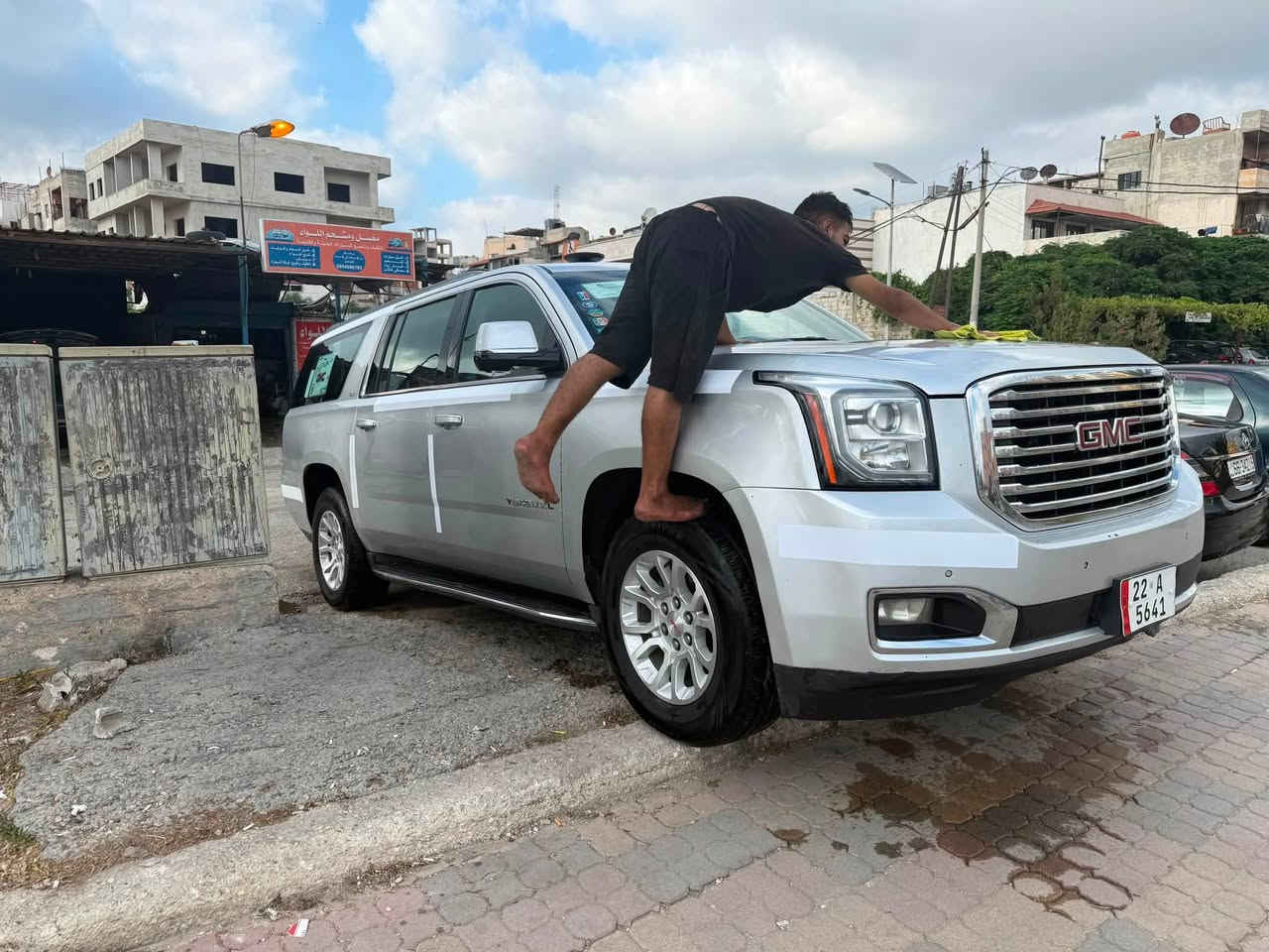 للبيع فقط موديل 2018 رقم اربيل بسمي عنوان بغداد سياره جاهزه تشتغل على خط سوريا *********** غير متواجد على فيس
