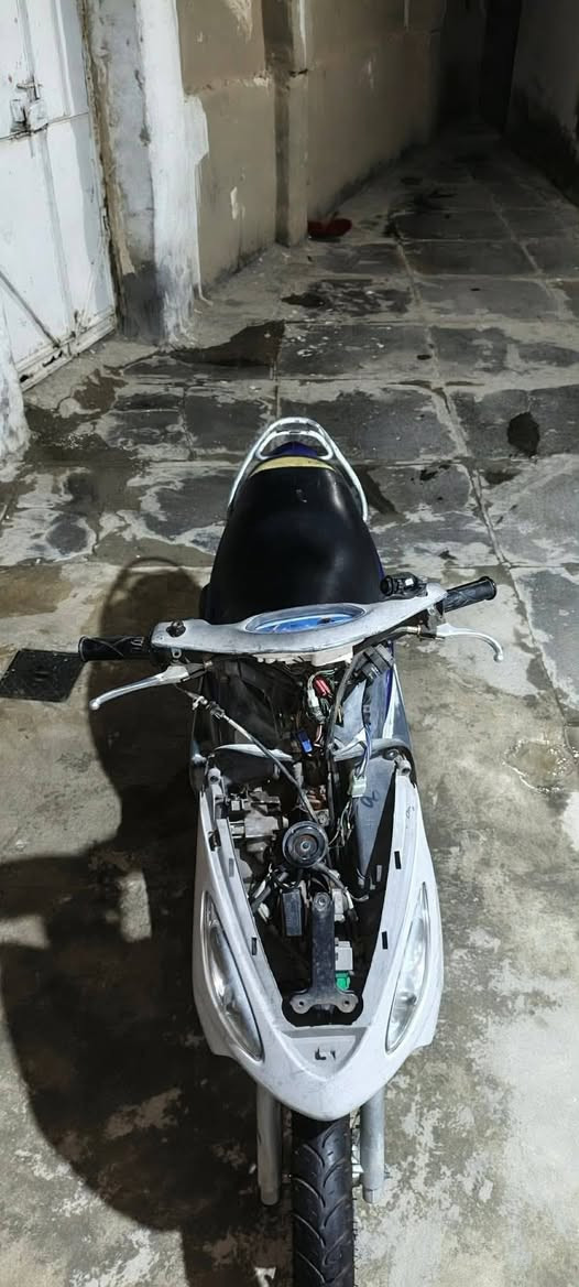 ماكس منغولي للبيع كصه حاويه اخذته قبل شهر وطخيته طخه بصيطه شغاله عله وضع الشركه عوزه تلحيضات بلكفر الشراي بخدمته***********
