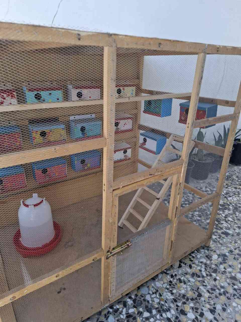 قفص للبيع 
مساحته 120*120*80 
مكانة بغداد سلمان باك 
السعر 85 الف 
الشراي ينصل عل رقم 
***********
