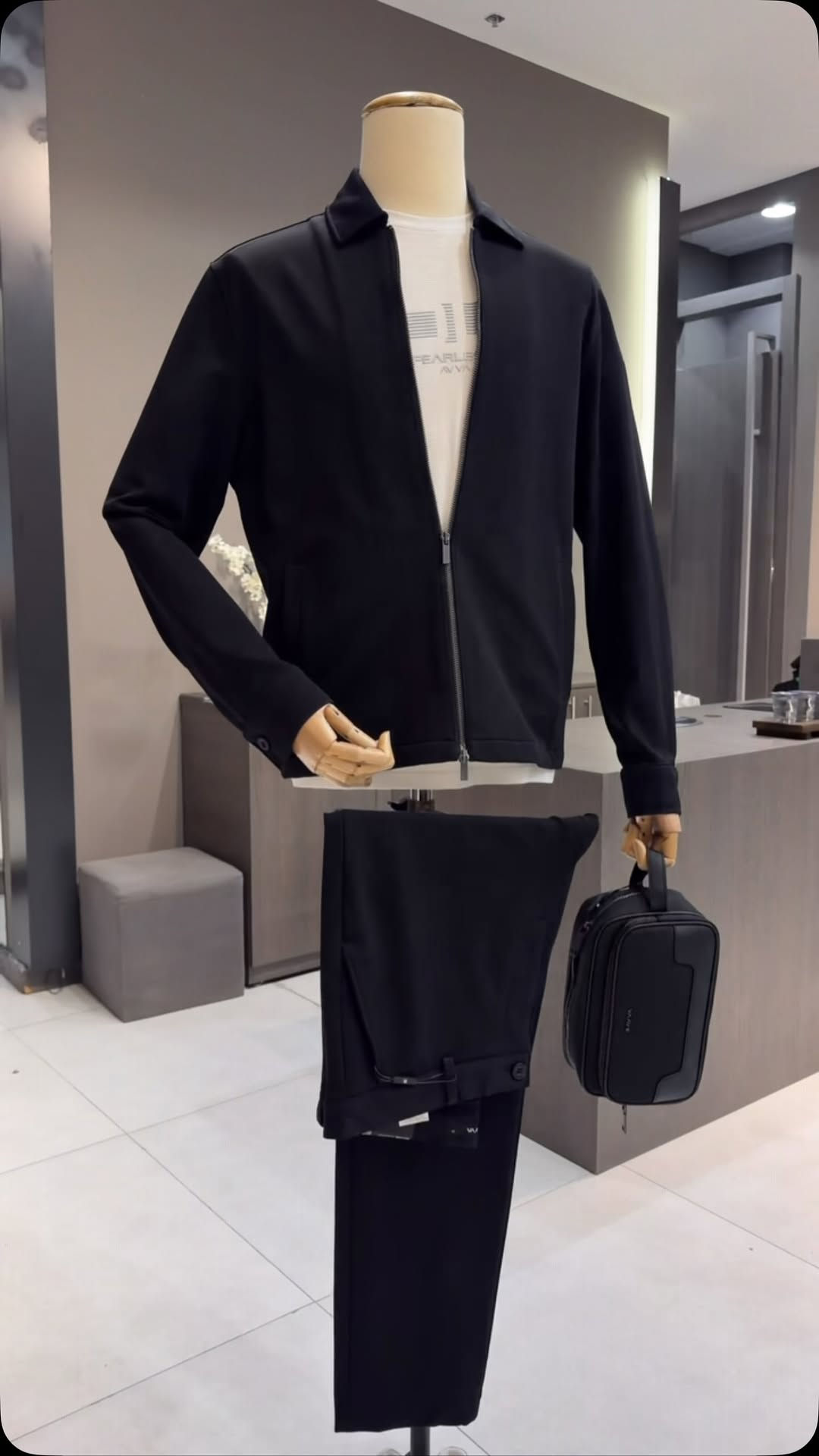 ⁨	⁨	⁨	بدأت أولى ملامح الموسم الجديد بالظهور. مع مجموعة AVVA Pre-Fall، يبدأ عصر جديد في أسلوب المدينة.
⁨	
.
⁨	⁨

‏‎زورونا الآن واستمتعوا بالتجربة! 👔✨”

‏‎📍العنوان :

‏‎الفرع الاول : الحارثية - مول بغداد - الطابق الاول
‏‎الفرع الثاني :  زيونة - مول دريم ستي - الطابق الاول 
‏‎الفرع الثالث : الدورة - مول العراق -الطابق الاول 
الفرع الرابع :  العرصات - شارع نادي الهندية 
‏‎
📱***********
‏‎يتوفر خدمة توصيل داخل بغداد وكافة المحافظات

‏#avva #avvairaq
‏AVVA IRAQ-أڤا العراق⁩⁩⁩⁩⁩⁩⁩⁩⁩⁩⁩⁩⁩⁩⁩⁩⁩⁩⁩⁩⁩⁩⁩⁩⁩⁩⁩⁩⁩⁩⁩⁩⁩⁩⁩⁩⁩⁩⁩⁩⁩⁩⁩⁩⁩⁩⁩⁩⁩⁩⁩⁩⁩⁩⁩⁩⁩⁩⁩⁩⁩⁩⁩⁩⁩⁩⁩⁩⁩⁩⁩⁩⁩⁩⁩⁩⁩⁩⁩⁩⁩⁩⁩⁩⁩⁩⁩⁩⁩⁩⁩⁩⁩⁩⁩⁩⁩⁩⁩⁩⁩⁩⁩⁩⁩⁩⁩⁩⁩⁩⁩⁩⁩⁩⁩⁩⁩⁩⁩⁩⁩⁩⁩⁩⁩⁩⁩⁩⁩⁩⁩⁩⁩⁩⁩⁩
