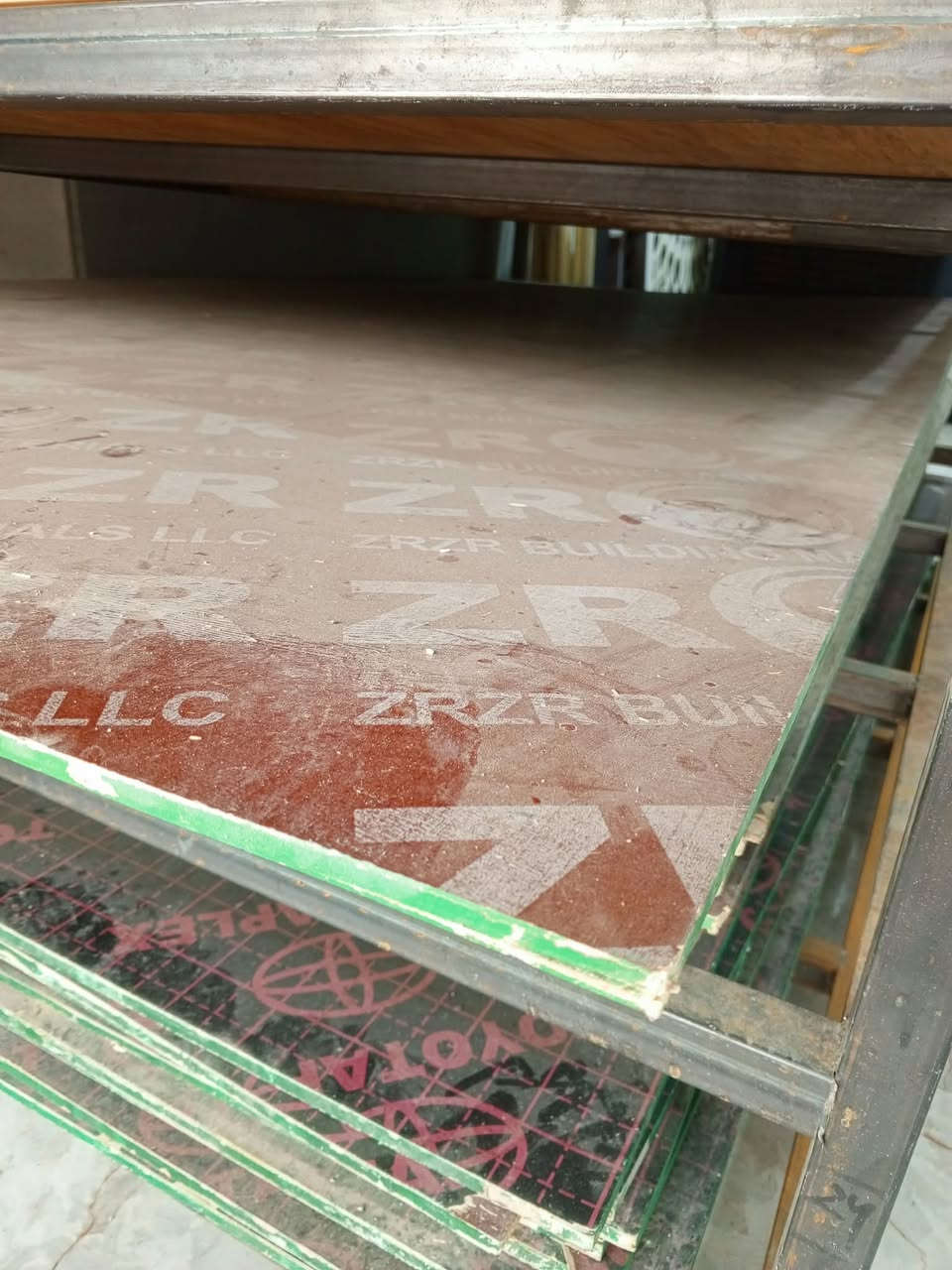 مواد بناء • أبواب PVC • مقابيل دائره العقار