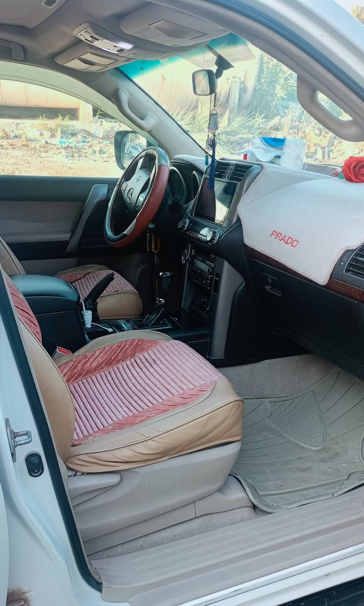 السلام عليكم 
للبيع برادو كويتي موديل ٢٠١١ محرك 4000  6سلندر 
بصمه فتحه فور ويل7 راكب تبريد صدر دواخل كلها شرط تبريد 3 قطع شاشه كامره ثلاجه حساس خلفي  
سبير تعليك تحكم سترين دبل تانكي رقم بغداد انكليزي سنويه بأسمي التواصل على الرقم *********** / *********** العنوان/ بابل الإسكندرية بالقرب من السريع الدولي السعر ٢٥٠
