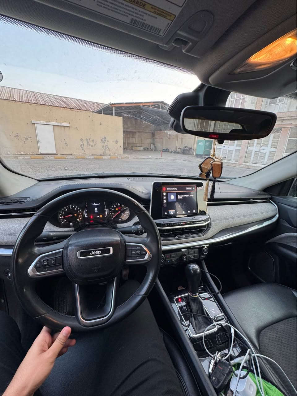 Jeep Compass Latitude 2022 ✔️
جيب كومباس ٢٠٢٢

بوند و باب خلفي صبغ بدون دواخل 
٣ مكان تعديل بارد (باب و جملغ و شوي صقف)
١٨ الف كيلومتر ماشية و رقم شاصي بالصور

مواصفات Latitude 4 * 4

تحويل و غرامات بشط ✔️
كير محرك تبريد شرط مضبوط 💯

محرك 4 سلندر 2400 تنفس طبيعي مرغوب

سعر 🔥 124 ورقة و مجال بسيط
مكان عقرة "ئاكرئ"
واتس اب و كورك *********** أربيل, العراق
