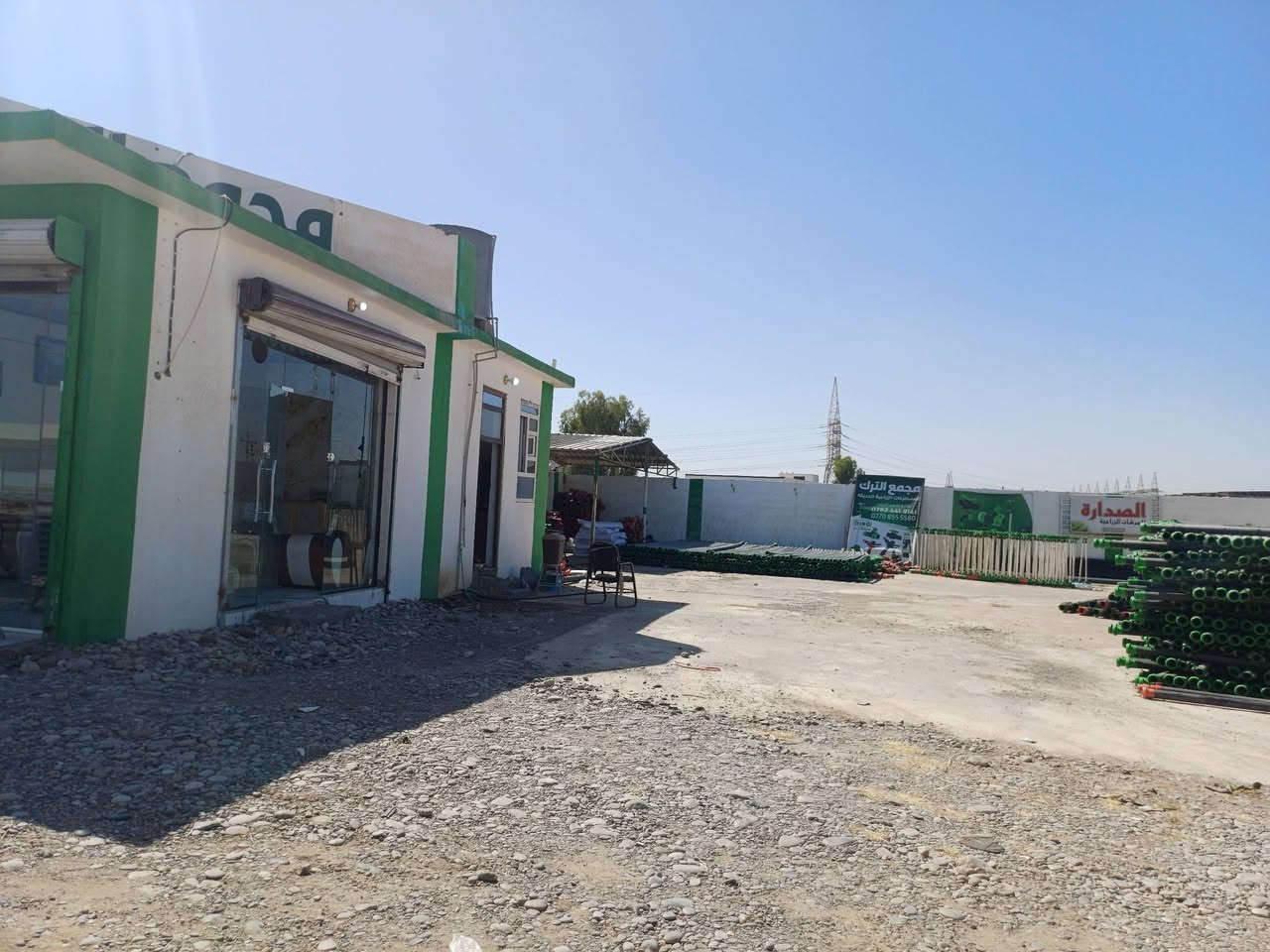 كراج تجاري للبيع مجمع المرشات ركن محطة الكهرباء عالشارع العام السايدين الأرضية صب مسلح بناء جديد مكتب مخزن جملون مجموعة صحية..بسعر مناسب من أرض الزرعد  للاستفسار الاتصال على الرقم ***********
