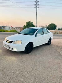 من رخصه الادمن للبيع شوفر ليت اوبتره موديل ٢٠١١ خليجي السياره بيه باب ...