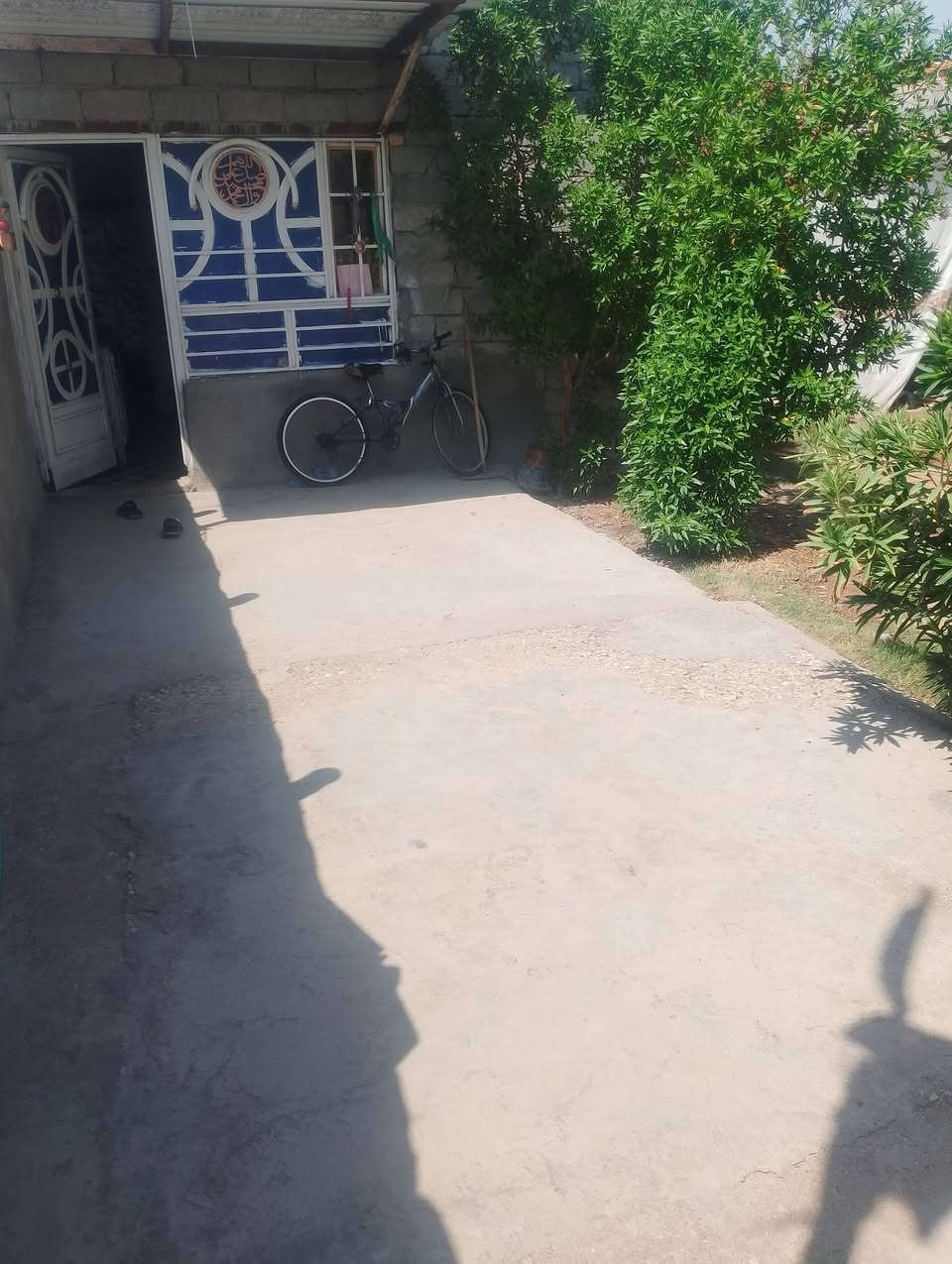 بيت للبيع • حي الحكيم • قرب الحولي