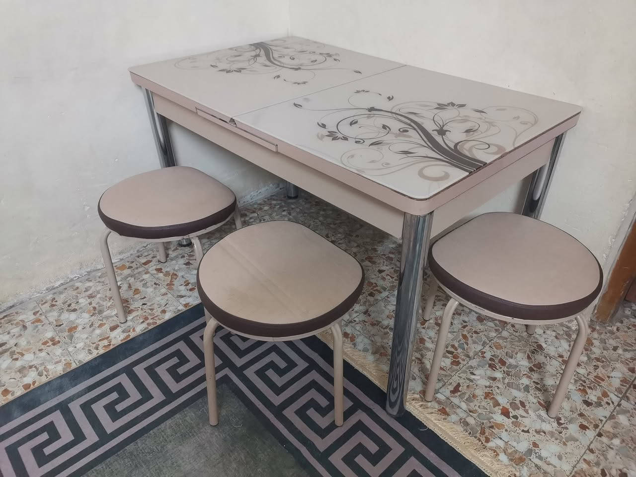للبيع • زعفرانية