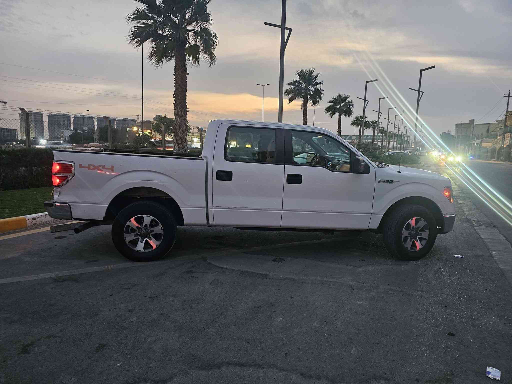 سلام عليكم
فورد F-150 موديل ٢٠١٤ خليجي (نيفا) دفع رباعي محرك 5.0 تنفس طبيعي ٨ سلندر مكفولة (عدا رصعة قرب البكلايت) موضحة بالصور
سيارة عليها ادامة كاملة لاتشكو من اي نقص.
-جاهزة للعمل فورآ
-كلشي بيها بلادي،دواخل ،خارج،محرك،كهربائيات.
-ماشية ٢٠٢ الف كيلو-تبريد ،تدفئة بحالة جيدة جدآ
صارلها يمي ٤ سنوات وبفضل الله فقط الامور الاستهلاكية.
-تايرات وضعهن جيد
-رقم اربيل بأسمي سنوية مجددة وارقام جديدة.
سبب البيع:الحاجة للنقد

السعر ١٥٢ ورقة مع مجال بسيط للمجاملة.
مكان السيارة بغداد،الغزالية
للاستفسار رقم واتساب
***********
ابو الحسن

-

