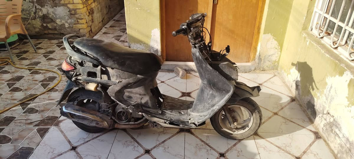 فراشه للبيع شغاله بس ابيع كوم حديد السعر ١٢٥ العنوان حي العسكري ٢ الرقم ***********
