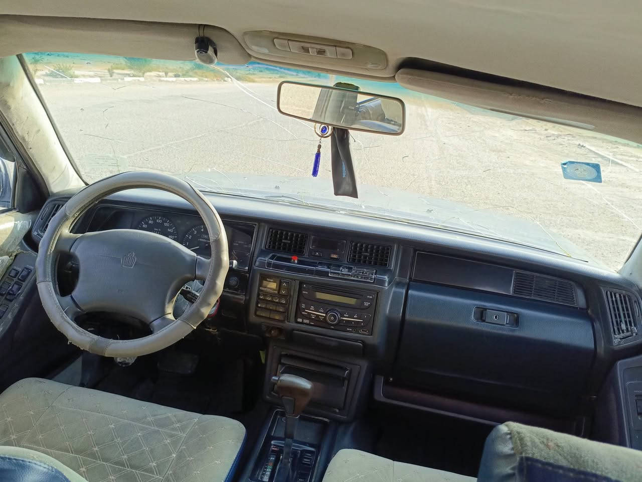 سيارة أرنب للبيع 
موديل ١٩٩٣
سنوية منتهية صارلها شهر
مكفولة اصوليات و من العيب الشرعي 
سيارة بأسمي 
السيارة مصبوغة عام جمالية
گير نظيف 
دشبول أيسر بلاد
كهربائيات شغالة
كشنات كهرباء 
تبريد خير من الله
دواخل نظيفة مثل ما موضح بالصور
سيارة بلادية بدون تبديل قطع او تعمير 
رقم بغداد وطني 
السعر 55 ورقة وبيها مجال بسيط للشراي 
للتواصل ***********
