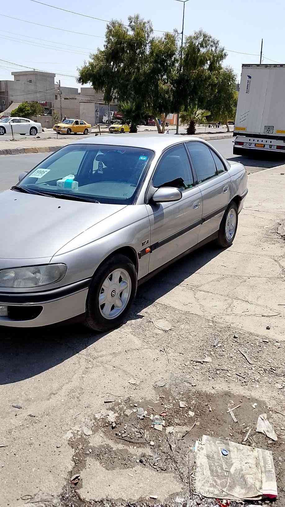 أوميكا بزون • ١٩٩٥ • اوتوماتيك