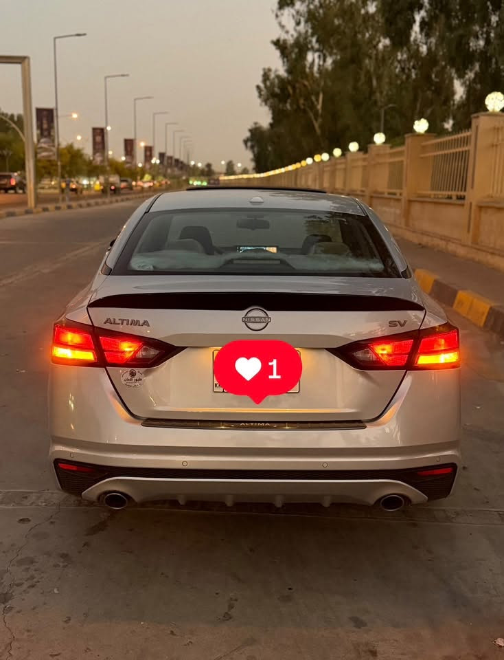 التيما SV+ 2024 
فول مواصفات معروفه ماشية 26 ميل . ضرر باب خلف السائق مبدل بلادي + جاملغ خلفي صبغ فقط . بجم امامي وخلفي كبس شركة بدون ايرباك ، جاهزه للأخير برغي مابي نقص ✨ 
مكانها (( الموصل ))

( *********** للتواصل )
