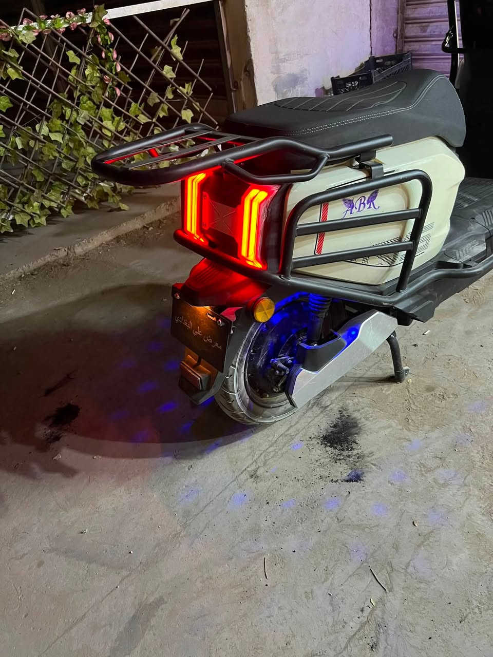 للبيع صاعقه ونلي 2026
6 بطاريات كرافين دبل 45 أمبير 72 فولت

ملف 2000W حقيقي

تشغيل بصمه وسويج 

نضام R رجوع للخلف

نضام P بارك

لايت علاي ناصي LED

نضام قاطع دوره  

بريك امامي خلفي ABS 

بلوتوث مكفوله كفاله عامه بعده بضمان شركه
اريد مراوس بايرانيه 26 جديده كون او بيع سعره 900  وبيه مجال مكان بغداد جسر ديالى جديد
للستفسار على رقم ***********
