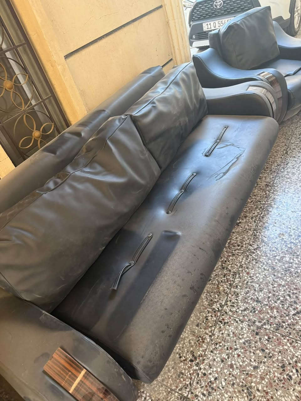 للبيع مستعجل لغرض ماعندي مكان 
بغداد زيونة 
***********
