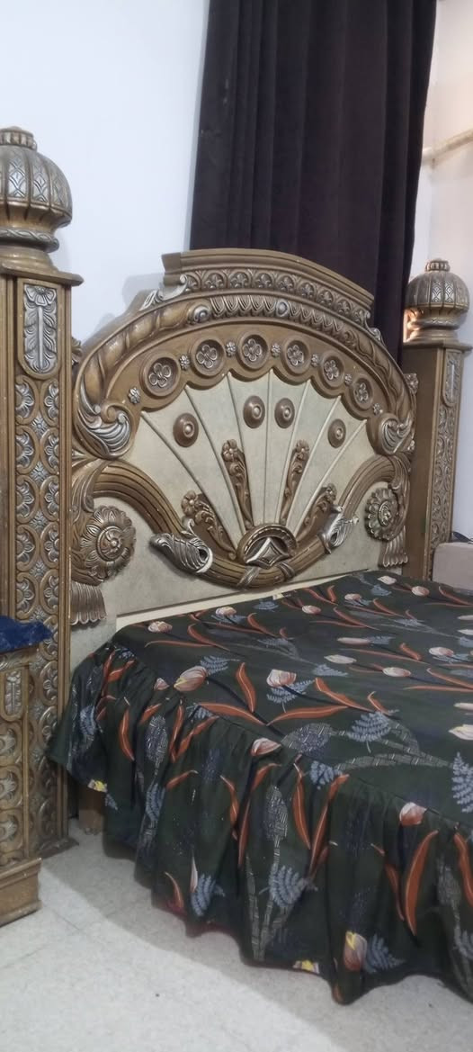 غراض للبيع بااسعار مناسبة الاستفسار ع الرقم ***********
