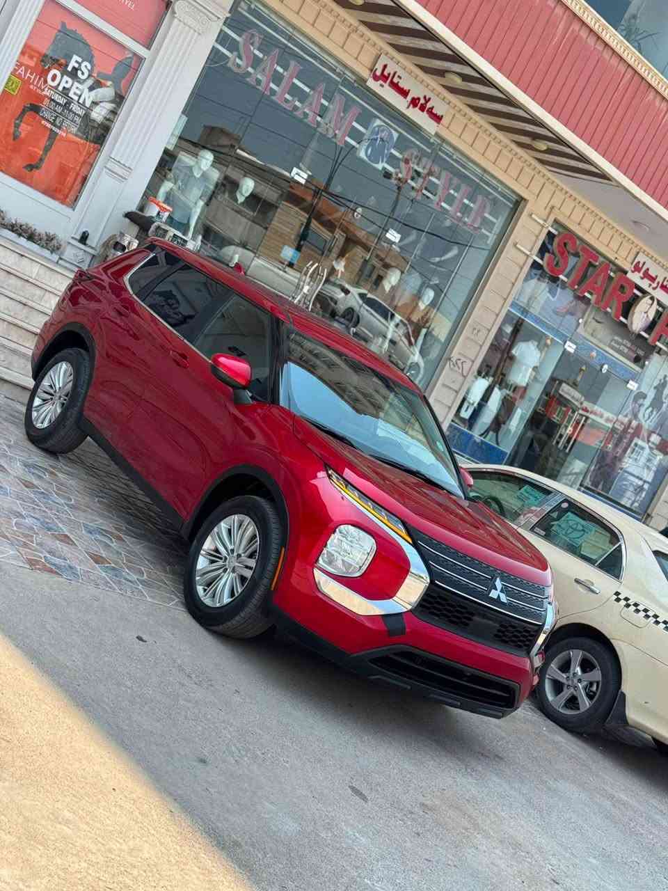 Mitsubishi Outlander 2024 S   
فقط باب خلفي صبغ 
ارباك بس بردة طاك و ٥٩ الف ميل ماشية
7 راكب و بصمة و رادار و حساس و شاشة و كاميرة 

شرط ترقيم اربيل دهوك سليمانية (٣ اشهر كاتي)
سعر : 🔥 172 ورقة و مجال
مكان : عقرة - ئاكرى
رقم : ***********
*********** اكر, نينوى
