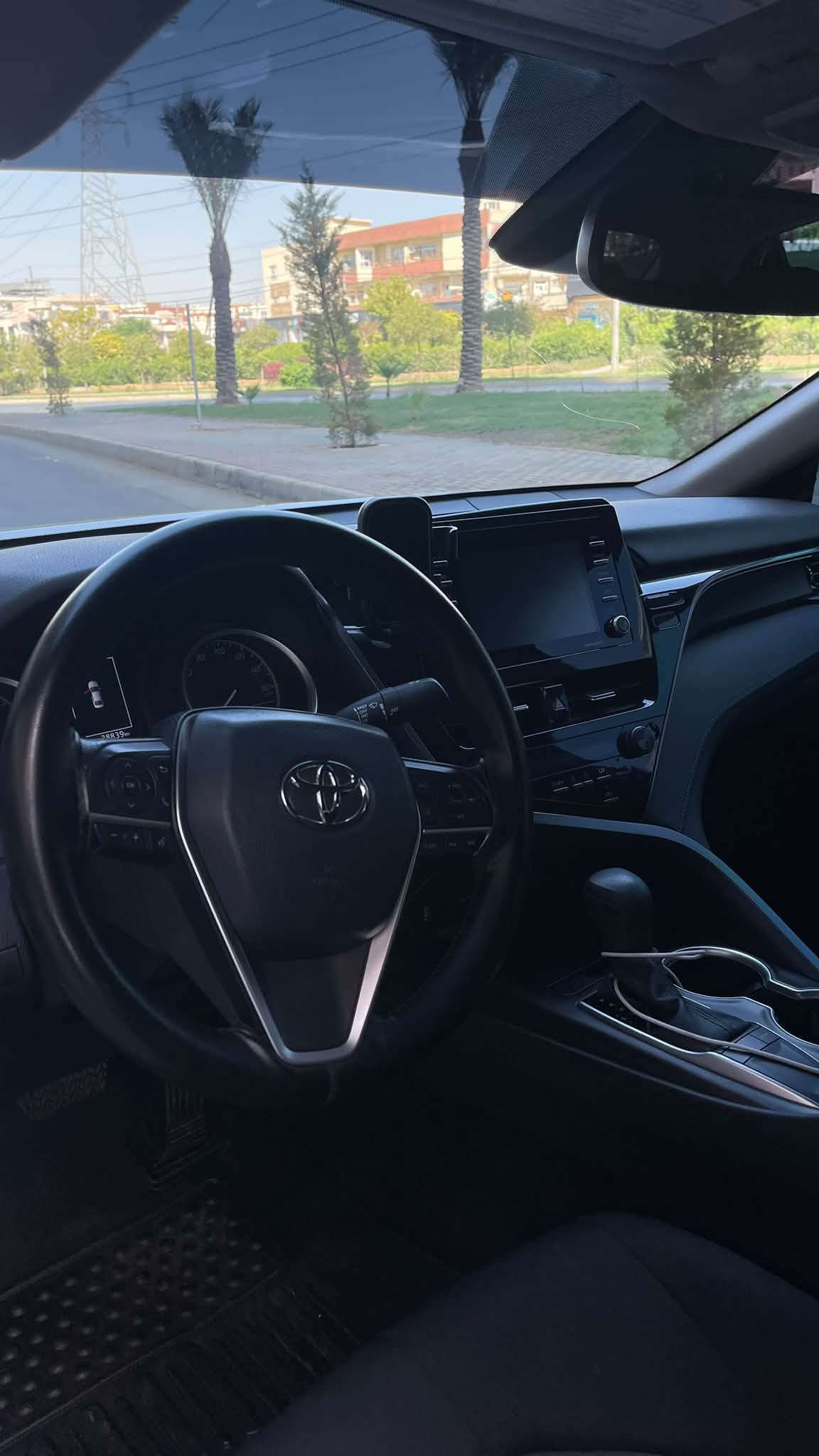 سلام عليكم
Toyota camere 
موديل 2024 
موصفات LE 
لون سمنتي 
رقم : *********** 
اسيا: ***********
