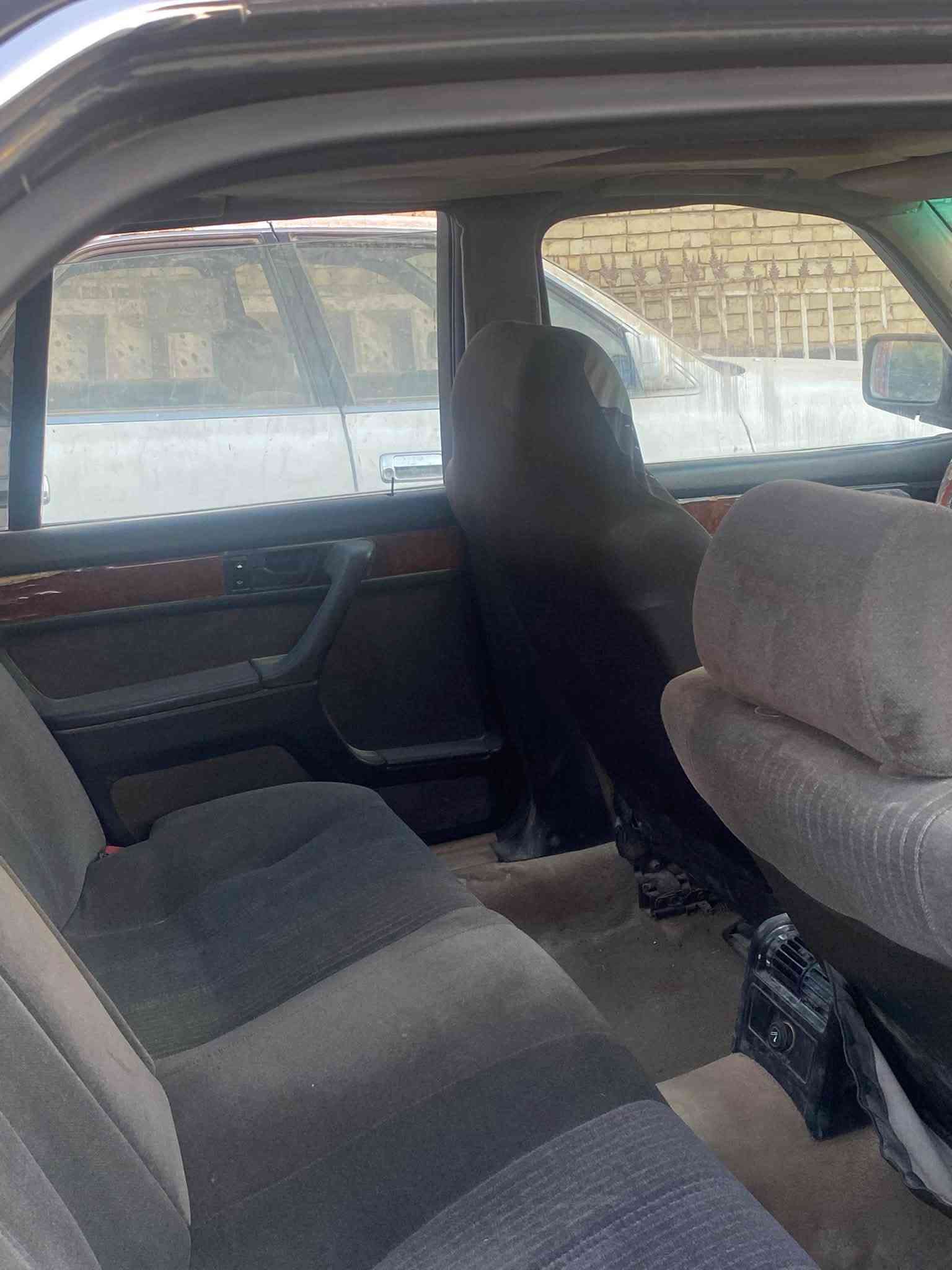 السلام عليكم
بي ام دبليو bmw735مديل 1991
محور محرك ففتي3000
رقم نجف مداور ثاني يوم السيارة ماناقصها شي فقط حداديه صدر شوي تعبانه
سنويه لحد2029 
صفر غرامات 
لبيع او مراوس سعر 25 وبيها مجال بسيط
*********** مابي واتساب
