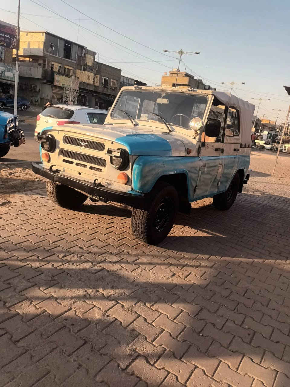 واز البيع بدون رقم موديل 2000مكينه وكير ونجي مكفولات تحويره دسكات وكسن فاره وكهربيات كله شغاله وسياره بلادي رصاصي بكاني بغداد مدينة الصدر وليحب يخابر رقمي ***********
