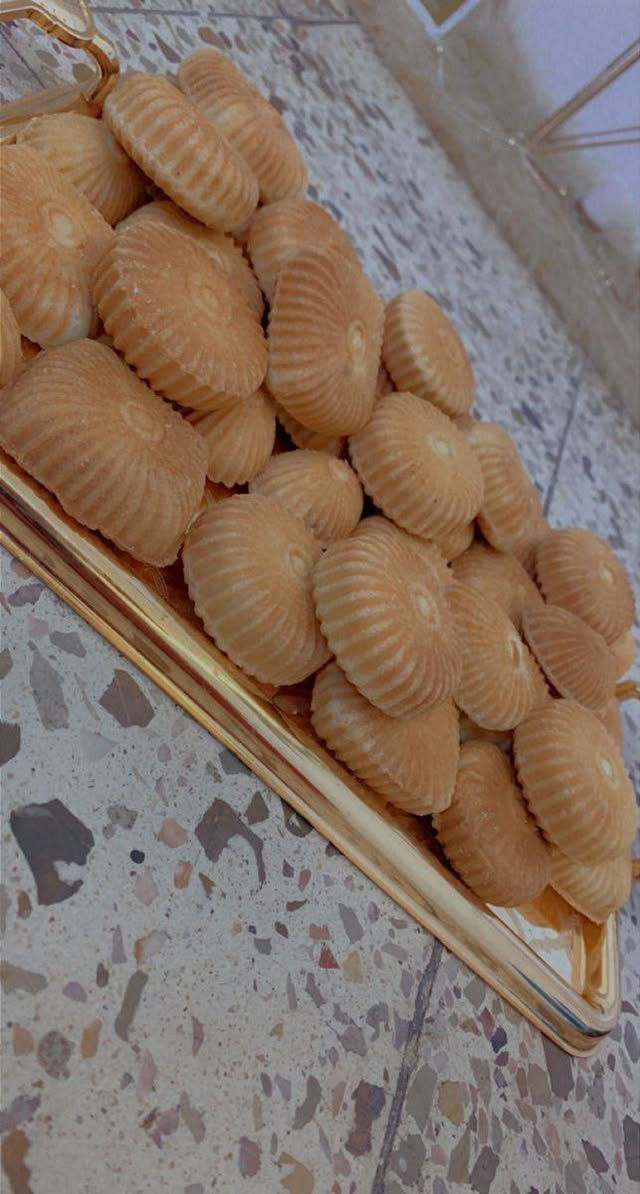 حسب الطلب • حجز قبل يوم • واتساب