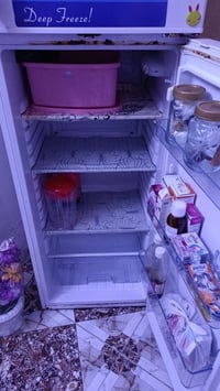 ثلاجه للبيع بغداد الشعب الفوك جمد جوه بس تبرد بيه اليك سعر 120 وبيه مج...