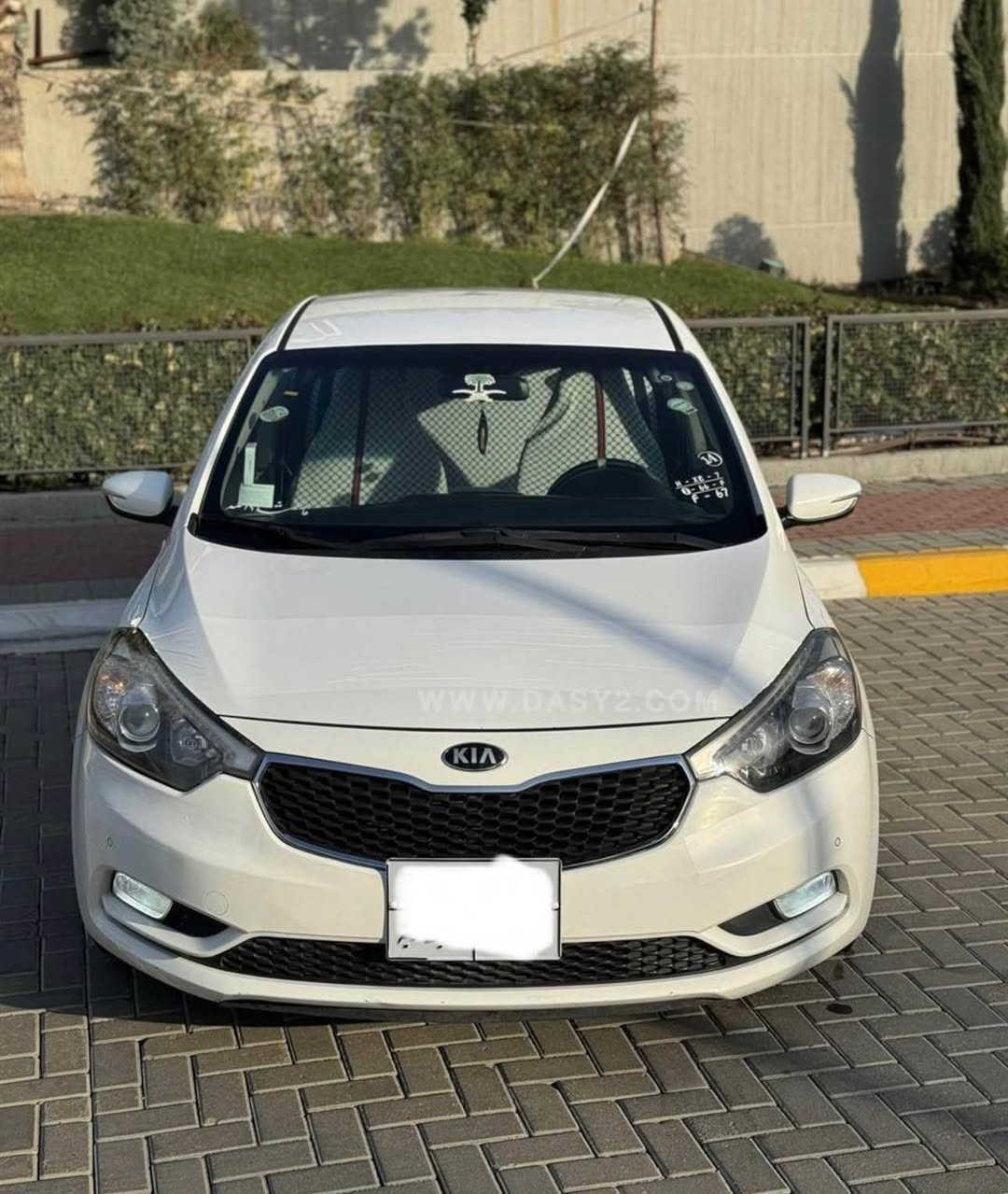 ‏Kia Cerato-2014
كيا سيراتو موديل ٢٠١٤ 
-------------------------------------
#السعر : 115يعني دفتر و 15 ورقه
#وبيها مجال
#للاستفسار :***********
***********
واتس اب
#الرقم السيارة : أربيا شرط التحويل اووكاله
العنوان : موصل -قضاء تلعفر
-------------------------------------
#خليجيي

فقط جاملغ جهة السائق الامامي صبغ وشوية حافة باب السائق

#گير ومحرك بشرط
#تبريد ثلج
#سياره جاهزه مجهزه من كل النواحي
#متصرف عليه الف دينار بشرط فحص

#مواصفات : 
معروفة 

يرهم مراوسة حسب القناعة 
------------------------------------- موصل, نينوى

نص مكتوب في الصور:
- Cerato 2014
- Serato 2014
- WWW.DASY2.COM
- Cerato
- 2014