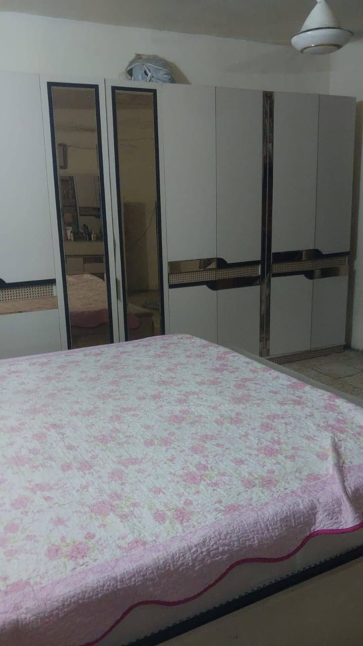 السلام عليكم للبيع  غرفه تركيا كلش نضيفه مستعمله ٣ اشهر فقط
اخت الجديده العنوان بغداد الوشاش قرب ساحة 
‎*********** وتساب متواجد او عل رصيد  فقط
غير متوفر عل فيس. السعر 700 الف وبيه مجال
