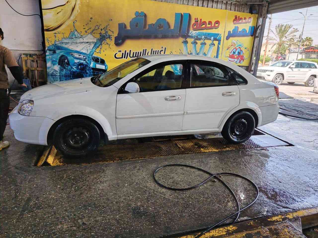 السلام عليكم
من رخصة الادمن
اوبترا للبيع 

موديل ١٢ بغداد 
اوتوماتيك
باسمي 
كهربائيات تبريد 
شغال 
بيه تبديل بابين صفحة عكس السايق 
اثر زنجار واضح بالتصوير 
وتصوير التبديل موجود
وبيه تنقيص 
غرفة حلوه
مسويله ادامه قبل ١٠ ايام 
تخم بلكات
تخم نوزل 
حساس صالنصه
واشر قبق ولفات
فيت بم جديد
دعاميه وبلوجكترات ومازدات جديده
مكاني بغداد جميله
للاتصال
***********
ملاحظه ابيع احول ثاني يوم للمشتري حصرا 
السعر ٦٥ $
وبيه مجال للطيبين
